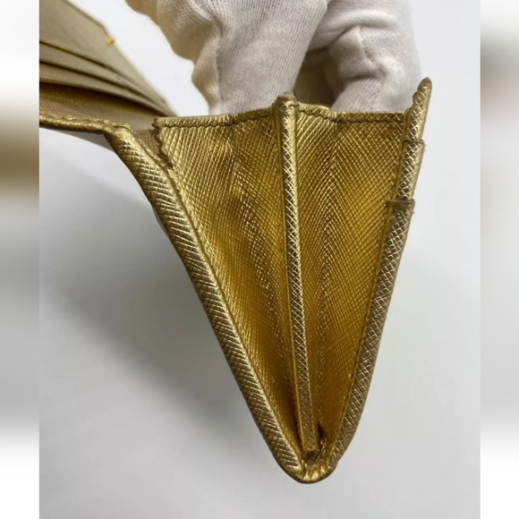 ⭐️Golden Prada - Picture 13 of 15